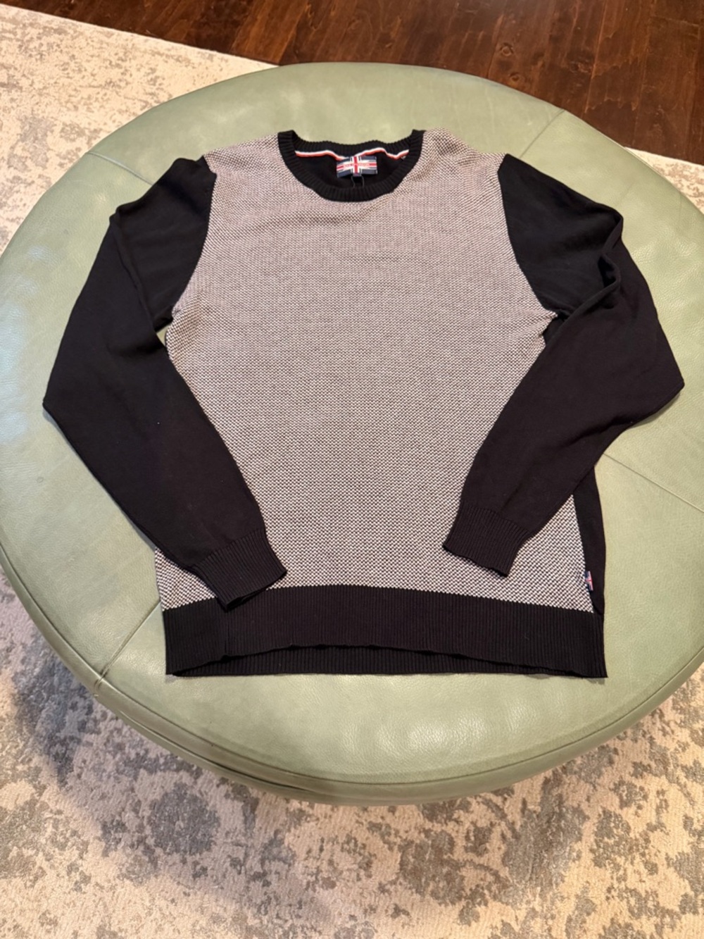 NWT Soul of London - Men’s Crewneck Sweater